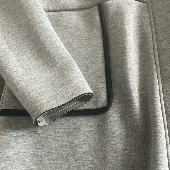 Spring Coat - Picture 2 of 5